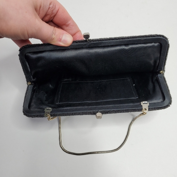 Vintage black beaded purse with snake chain strap - Picture 10 of 11
